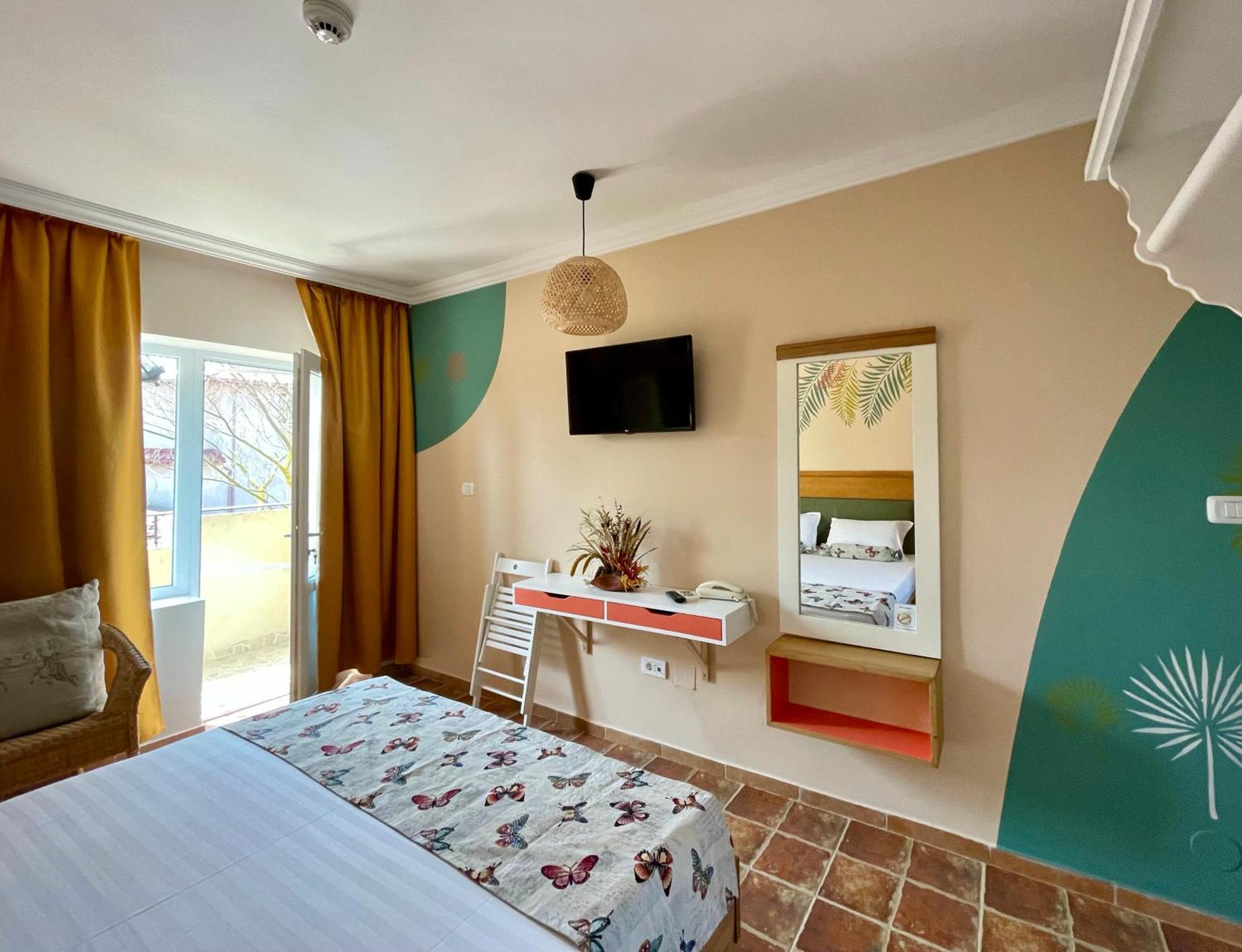 H By Hambar Vama Veche Exterior foto