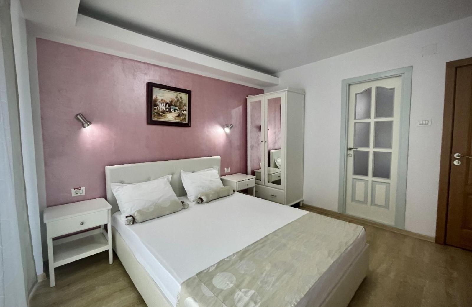 H By Hambar Vama Veche Exterior foto